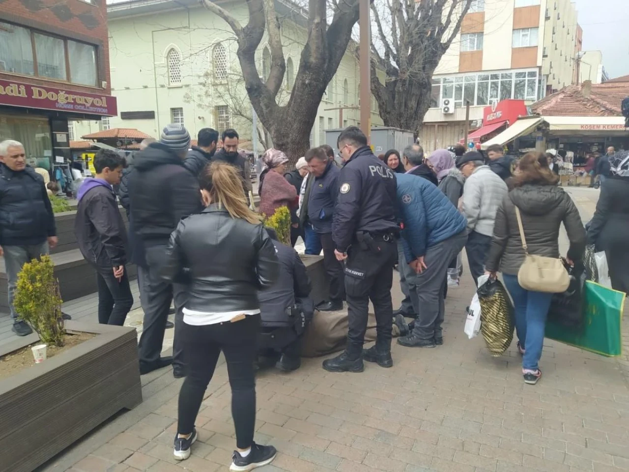 Eskişehir&#8217;de Aniden Bayılan Vatandaş Korkuttu