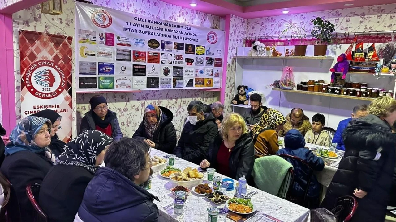 Eskişehir Çınar Kadınları Derneği Yardımını Sürdürüyor