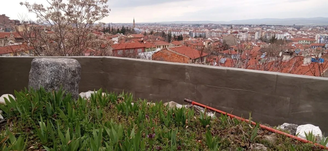 Eskişehir&#8217;deki Arap Baba’nın Kabri Şerifi Ziyarete Hazır