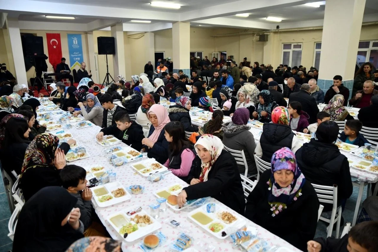 İftar Sofrası Eskişehir Gündüzler’de Kuruldu