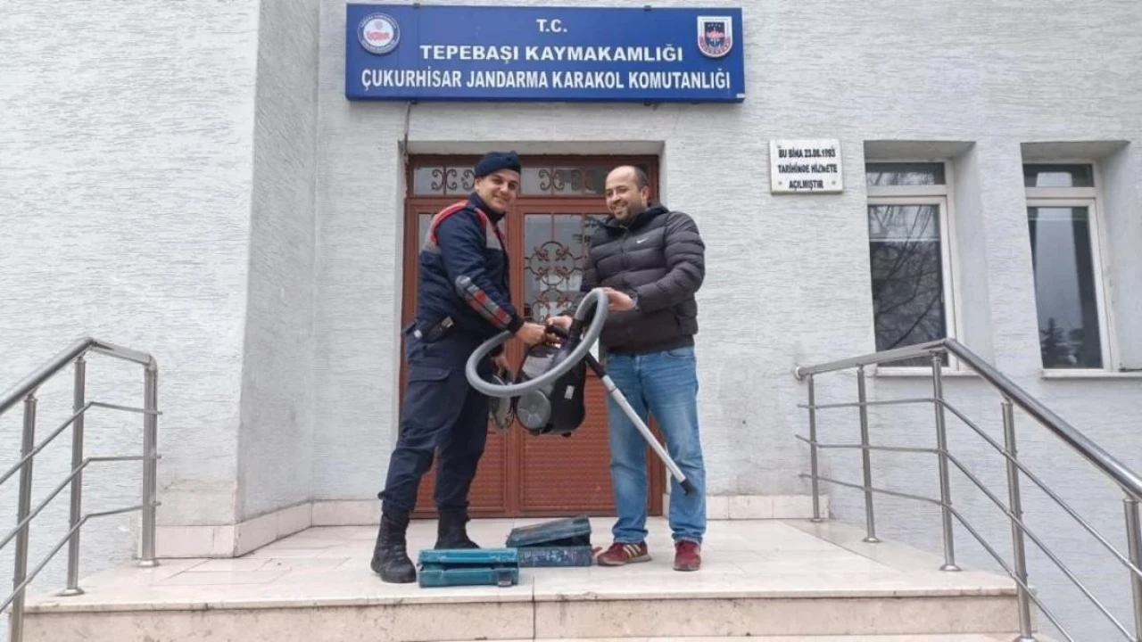 Eskişehir&#8217;de 5 Şüpheliyi Jandarma Yakaladı