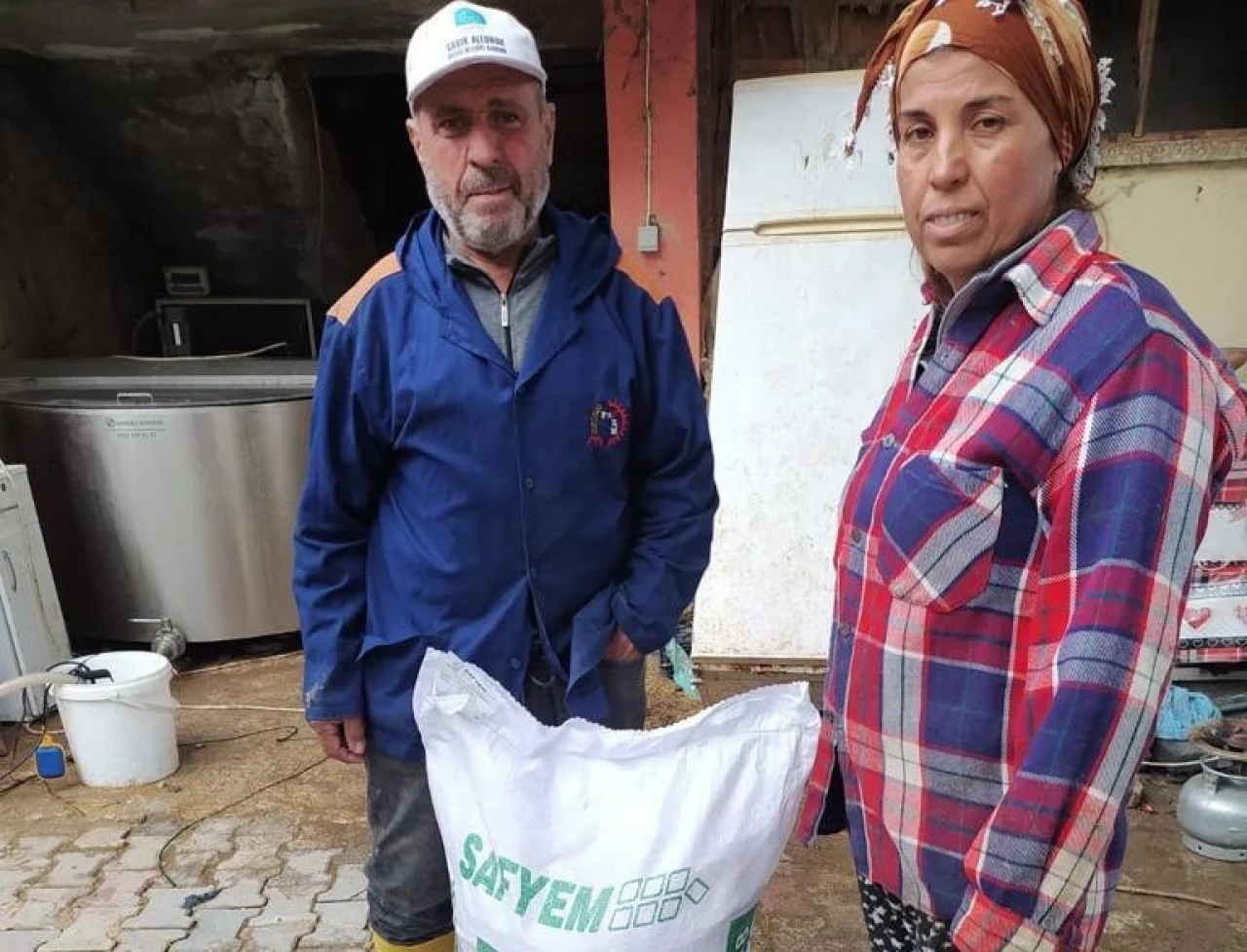 16 ton yem desteği Hataylı üreticilere ulaştı