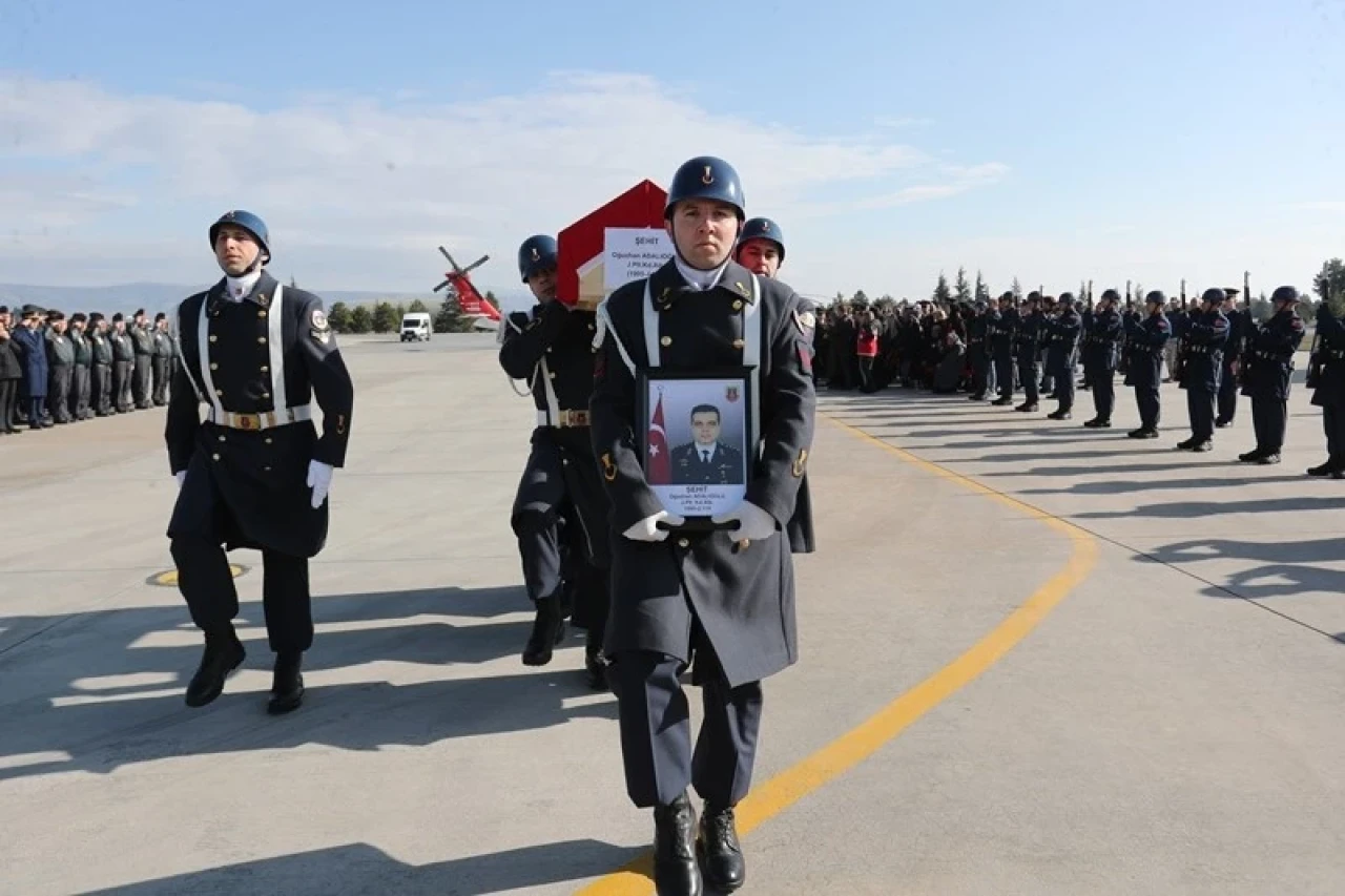 Şehit Adalıoğlu’nun naaşı Eskişehir’e ulaştı