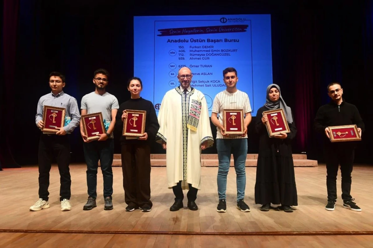 Anadolu Üniversitesi öğrenci tercihlerinde zirveye yükseldi