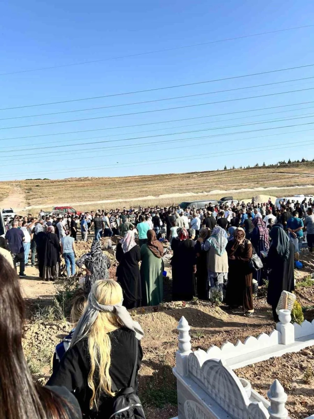 Refüje Çarparak Hayatını Kaybeden Genç Motorcu Son Yolculuğuna Uğurlandı