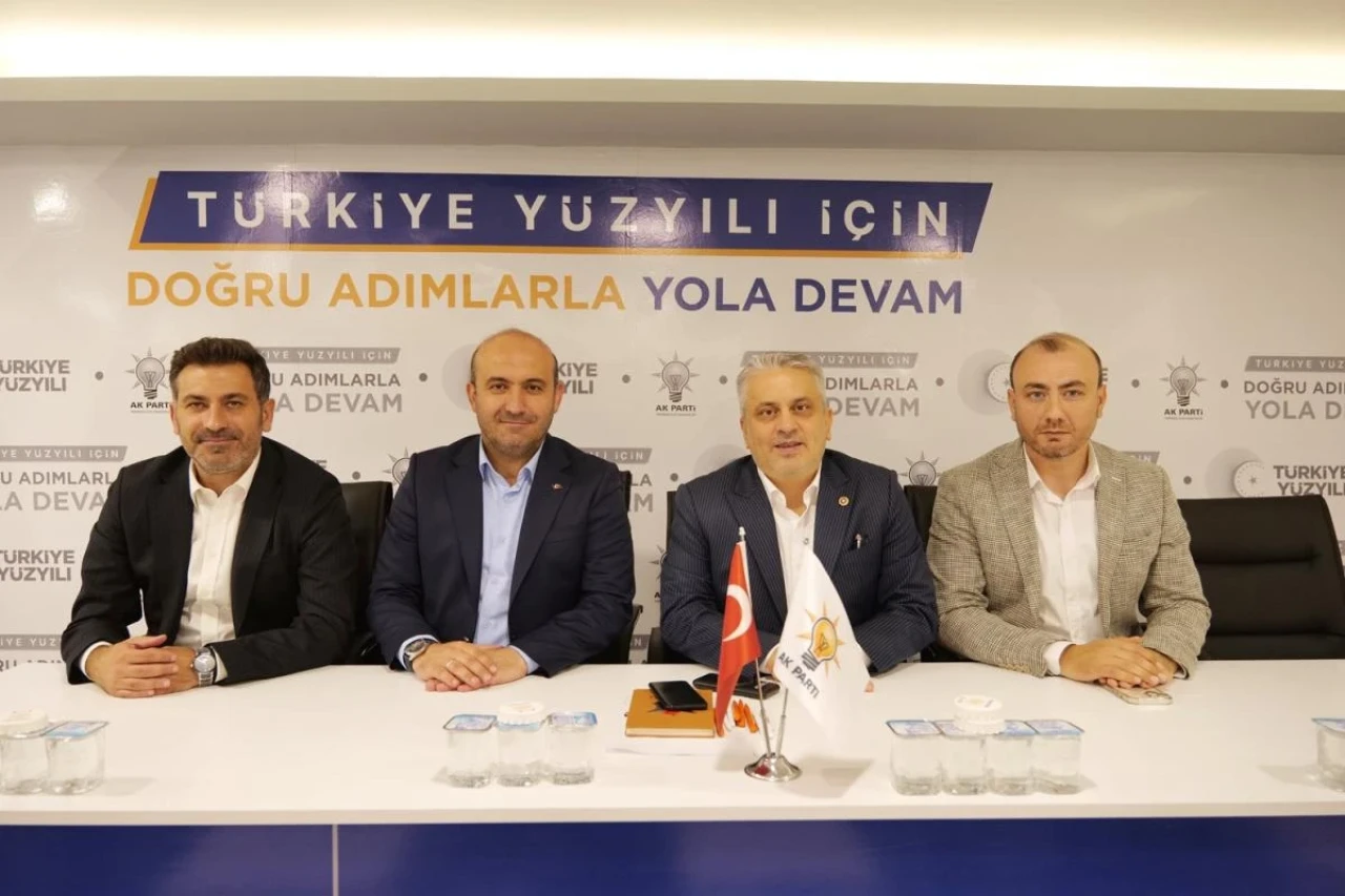 AK Parti Eskişehir'de Yoğun Katılımlı Temayül Yoklaması Gerçekleştirdi