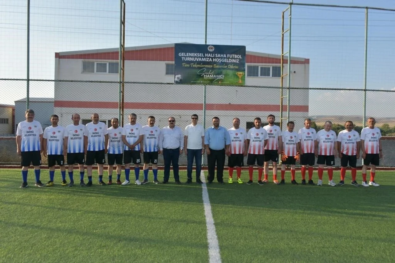 İnönü Belediyesi Halı Saha Futbol Turnuvası Düzenledi