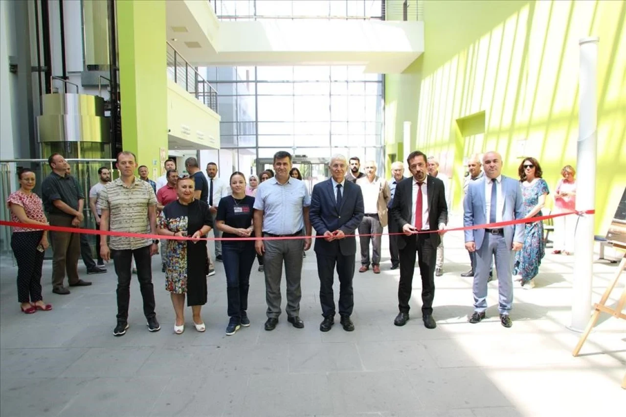 ESTÜ'de “15 Temmuz Demokrasi ve Milli Birlik Günü” Fotoğraf Sergisi