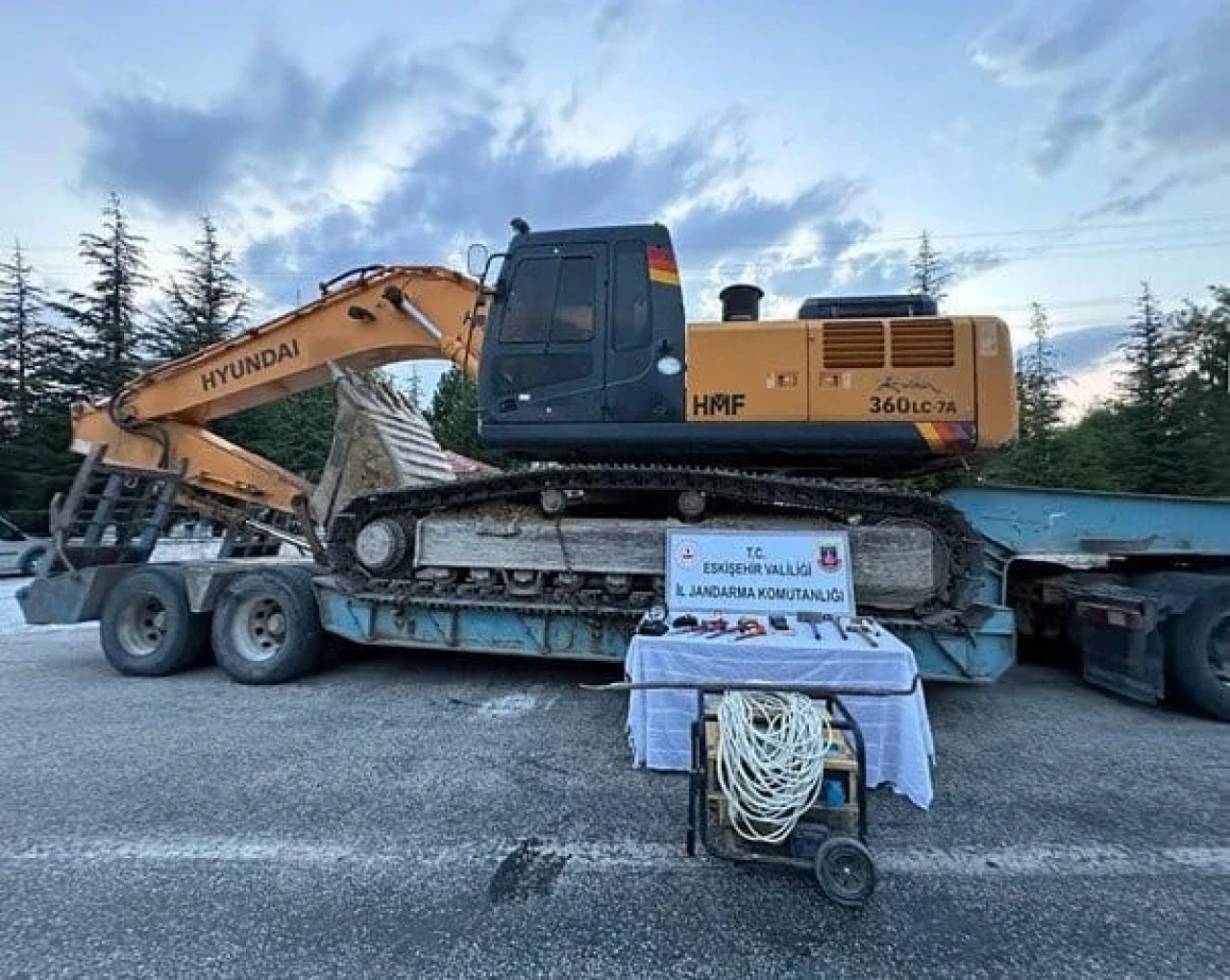 Eskişehir Günyüzü'nde Kaçak Kazı Operasyonu