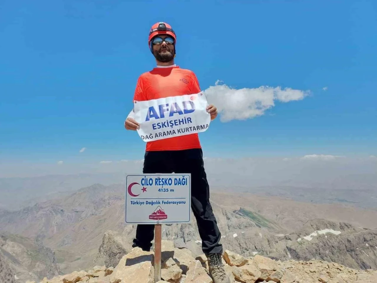 Eskişehir AFAD Personeli Cilo Dağı'na Tırmanış Gerçekleştirdi