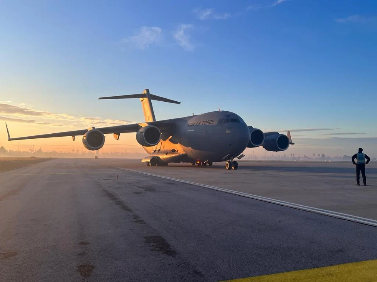 Eskişehir'de C-17 Kargo Uçağının Alçak Uçuşu Şok Etkisi Yarattı