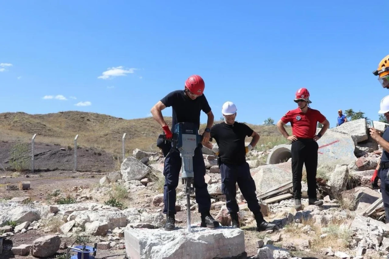 AFAD Jandarmaya Arama Kurtarma Eğitimi Verdi