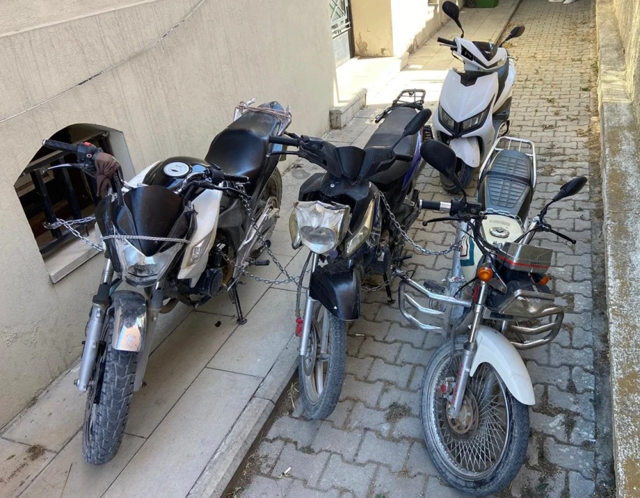 Günyüzü'nde 4 Çalıntı Motosiklet Ele Geçirildi