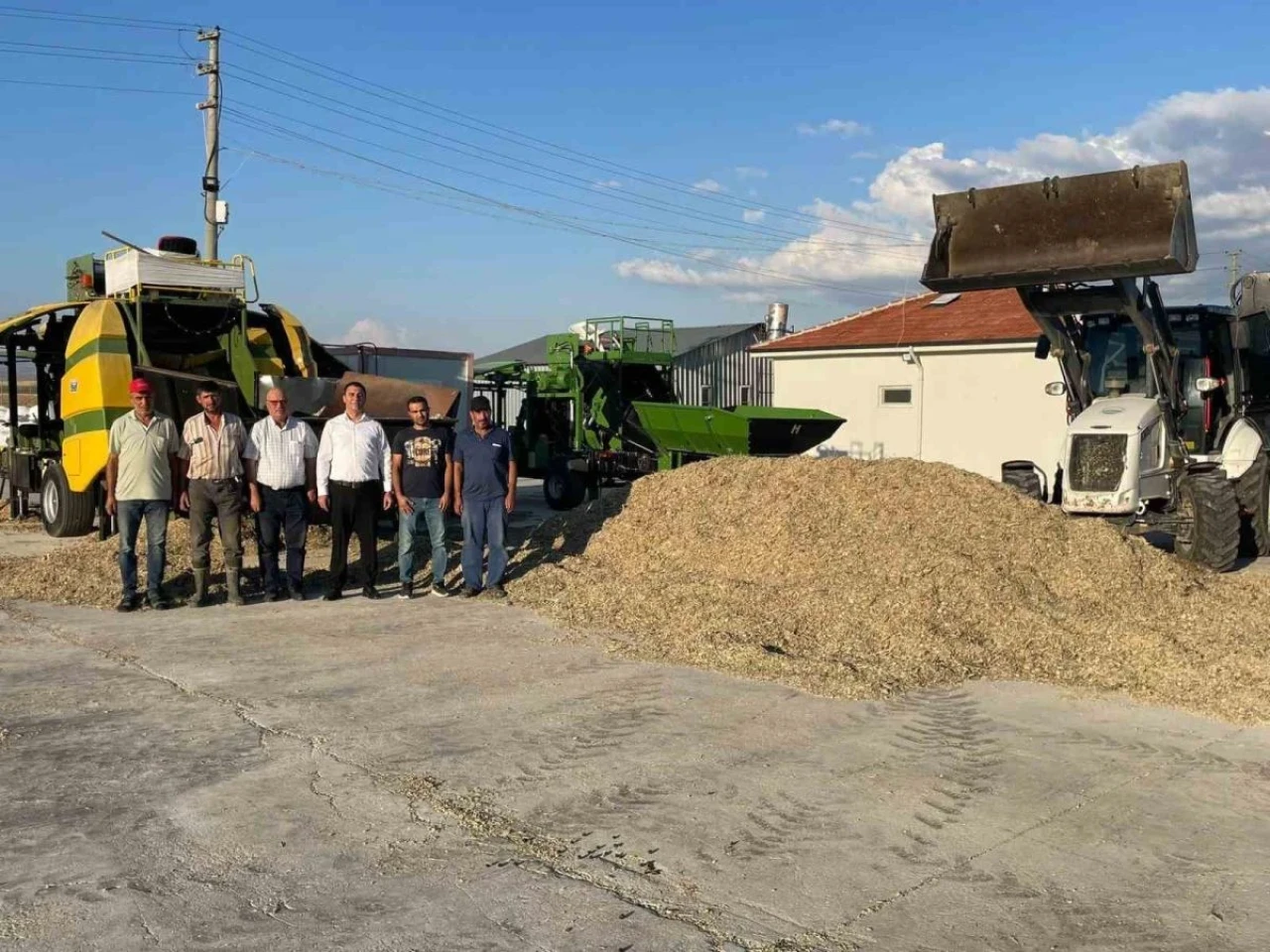 Beylikova Kooperatifi'nden Üreticilere Silaj Paketleme Desteği