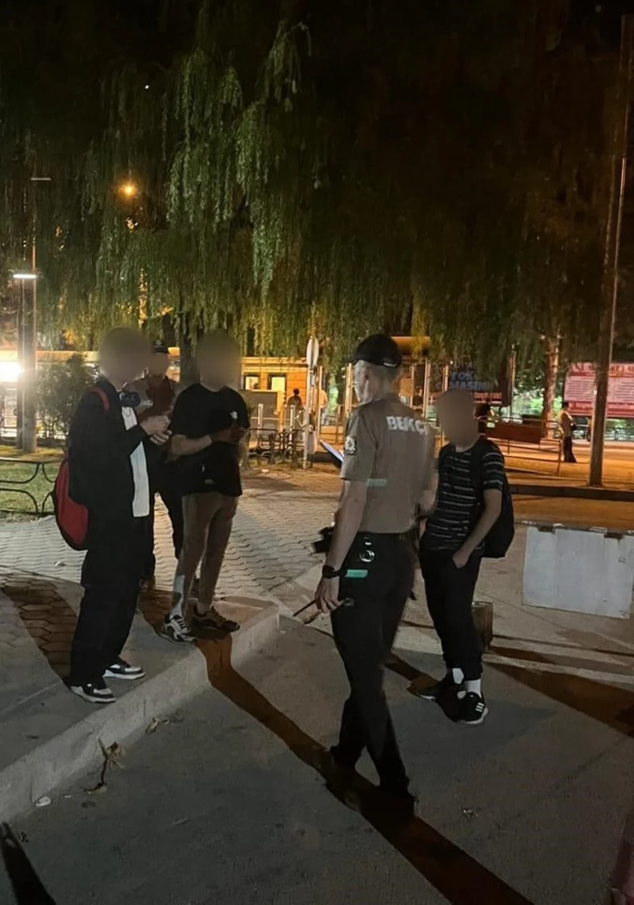 Eskişehir'de Polis Parklarda Denetimlere Devam Ediyor