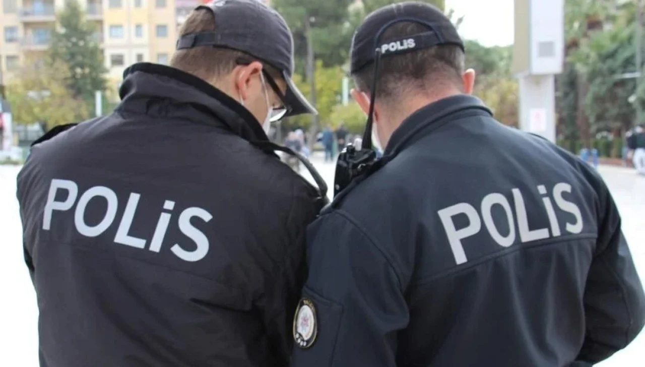 Eskişehir'de Polis Aranan Şahıslar Yakalanarak Tutuklandı