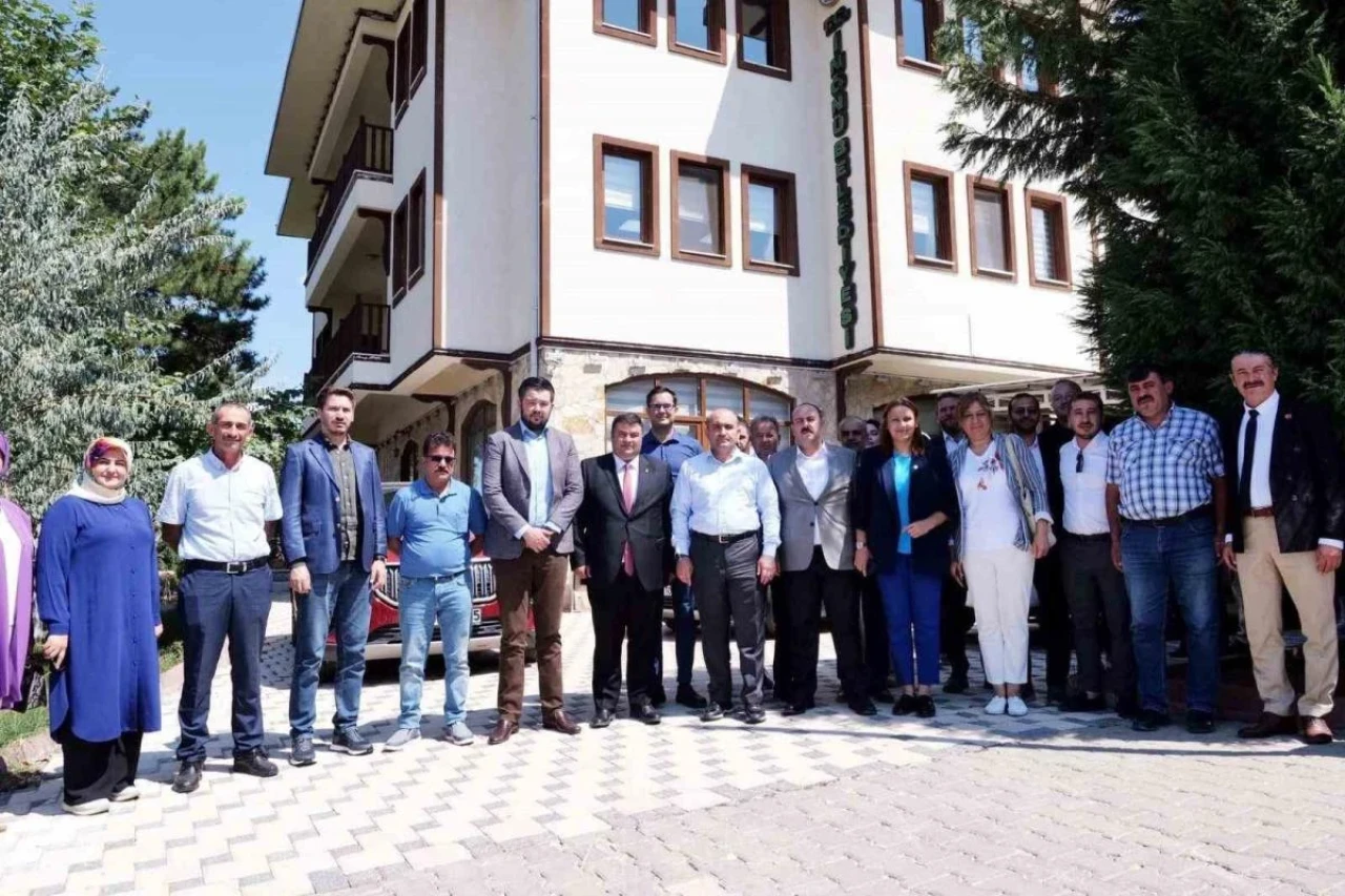 AK Parti Eskişehir İl Başkanı Albayrak, İnönü’de Vatandaşlarla Buluştu