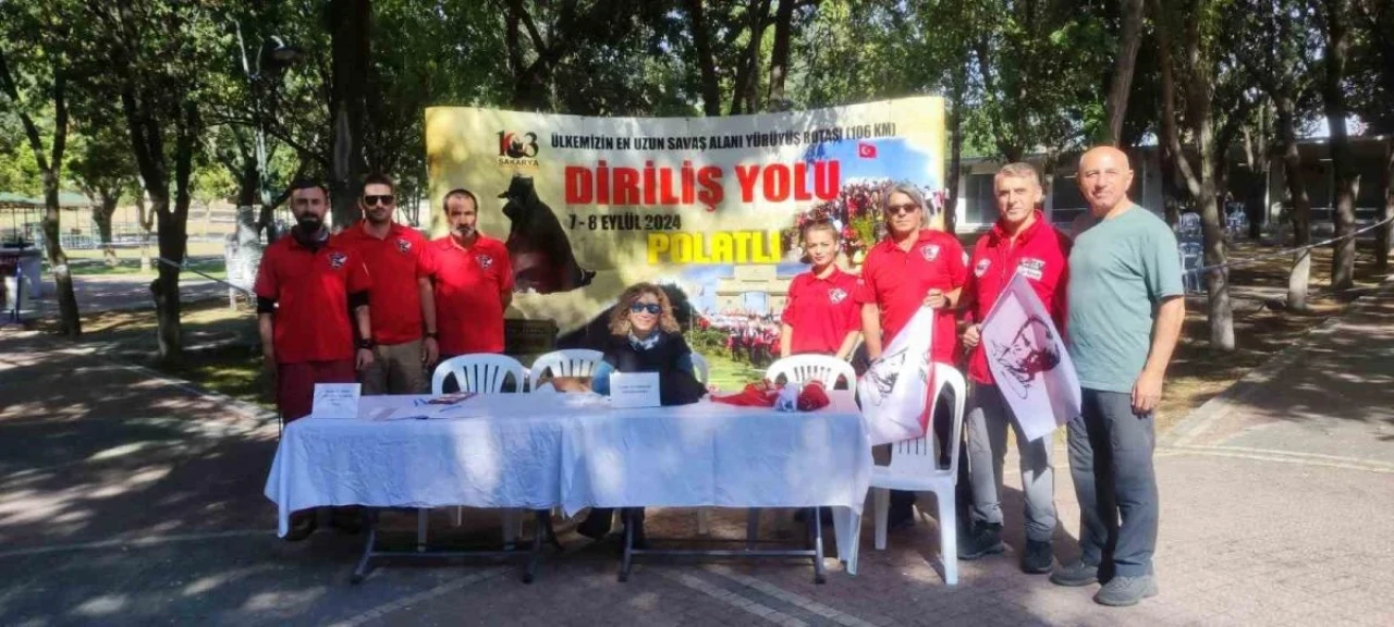 Sakarya Meydan Muharebesi Şehitleri İçin 25 Kilometre Yürüdüler