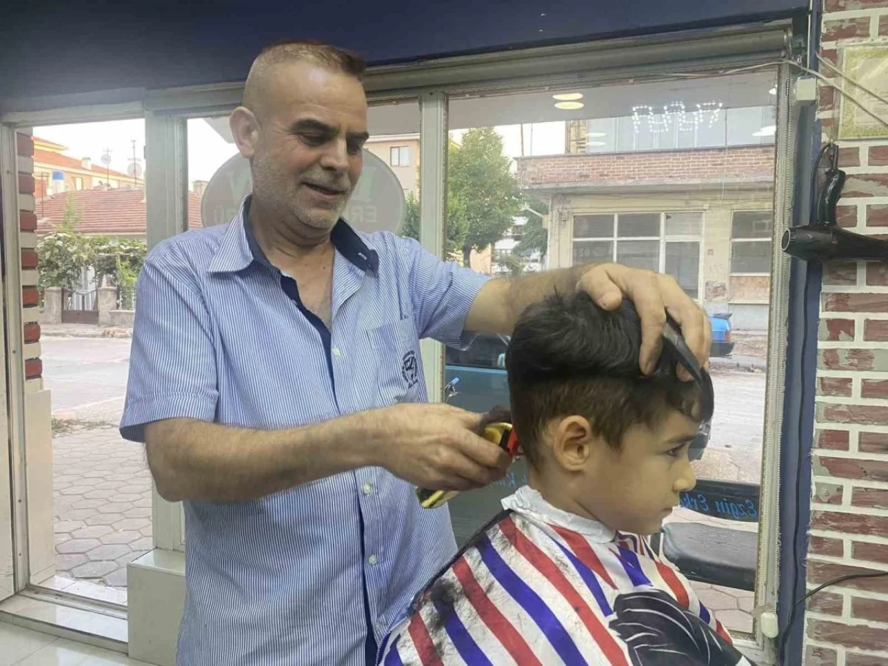 Okullardaki Serbest Kıyafet Dönemi Tıraş Taleplerini Azalttı