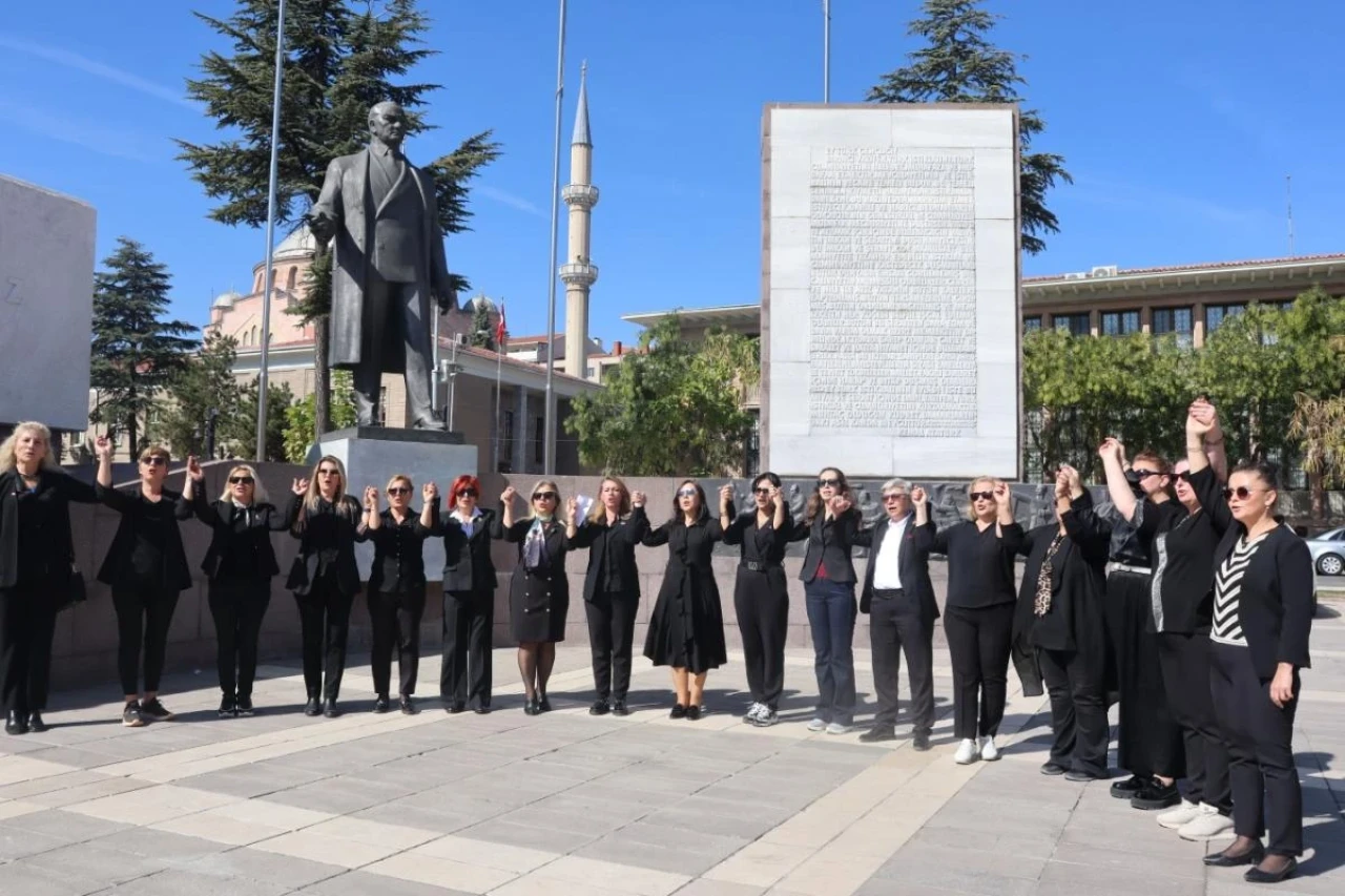 Kadın Muhtarlar "Kadına Ve Çocuğa Şiddete Hayır" Demek İçin Bir Arada