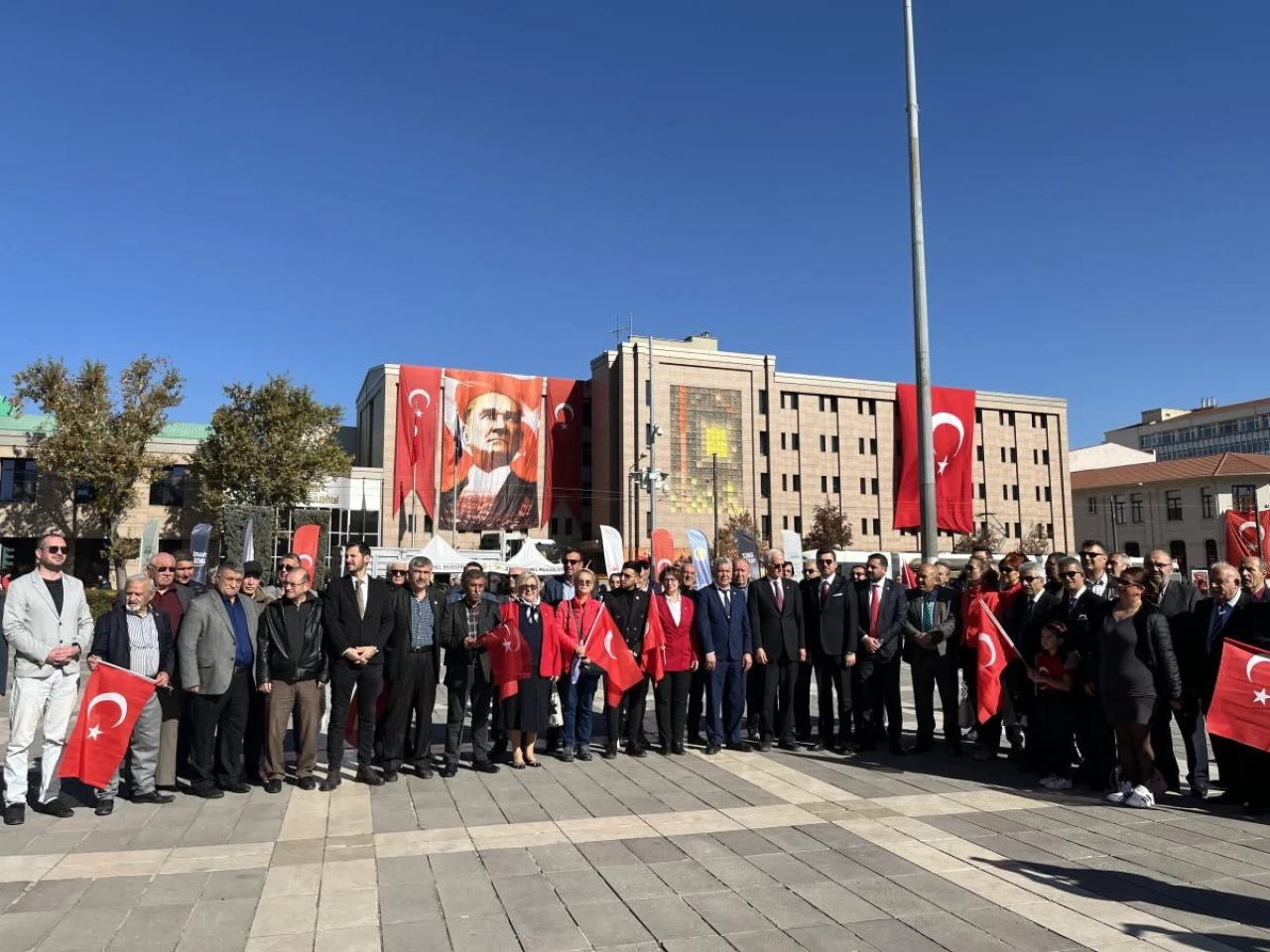 İYİ Parti Eskişehir İl Başkanı’ndan 29 Ekim Mesajı: “Cumhuriyetimizi İlk Günkü Heyecanla Muhafaza Edeceğiz”