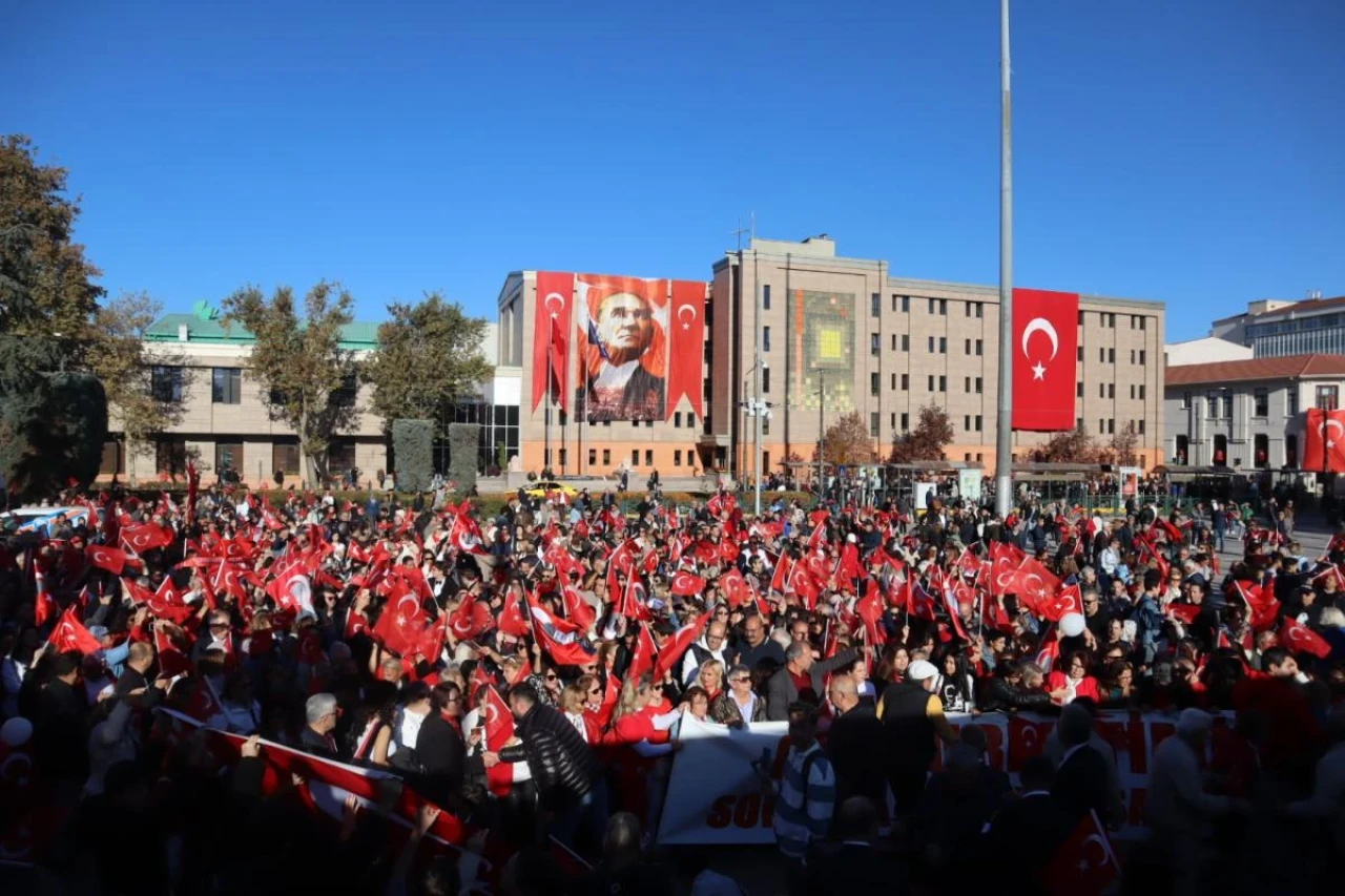 Cumhuriyet Kenti Eskişehir 29 Ekim'i Coşkuyla Kutladı