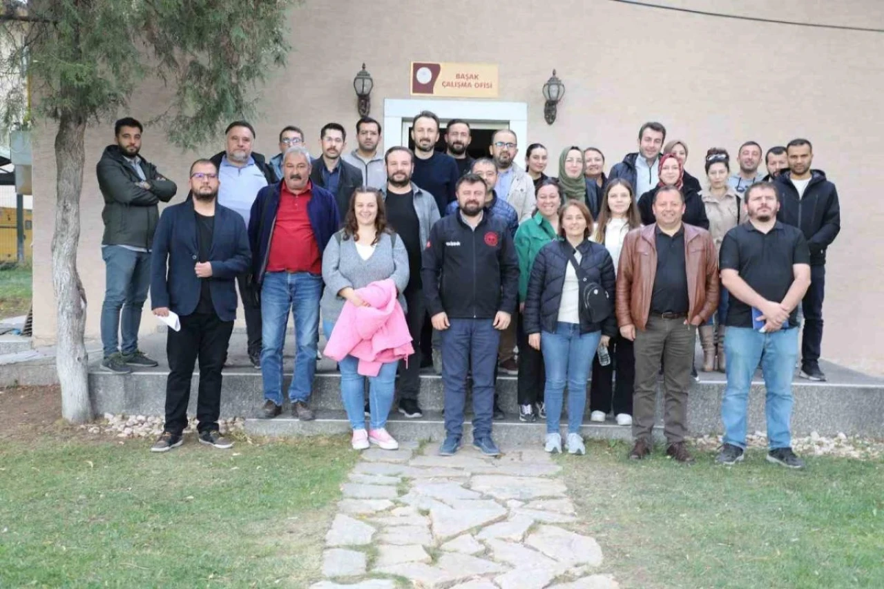 Eskişehir’de 2025 Yeni Dönem Çiğ Süt Destekleme Toplantısı Yapıldı