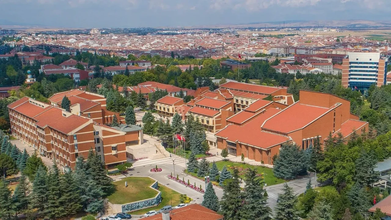 Anadolu Üniversitesi, Nitelikli Yayıncılık ve Araştırma Kapasitesini Artırıyor