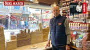 Geleneksel Met Helvası’nın Hikâyesini Satıcısı Aktardı: “Tarihi 1920’lere dayanıyor”