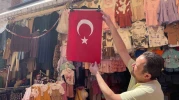 19 Mayıs’ta dükkânlar Türk bayraklarıyla donatıldı