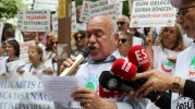 Eskişehir'de emekliler taleplerini yürüyerek duyurdu: "Bayram ikramiyesi en az 22 bin lira olmalı"
