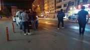 Motosikletli Kurye Zincirleme Kazayı Önlemeye Çalışırken Yaralandı