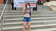 Öğrencilerden sert tepki: "Anadolu Üniversitesi'nde Aile Sempozyumu yapacağınıza kadınların nasıl öldürüldüğünün hesabını verin"