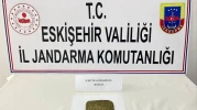 Eskişehir’de ilçeye yasaklı madde taşıyan 2 şüpheli yakalandı