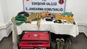 Eskişehir’de kaçak kazı yapan şahıslar suçüstü yakalandı