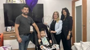 Sivrisinek ısırığıyla yatağa bağımlı hale gelen çocuk pusetine kavuştu