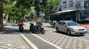 Eskişehir’de bisiklet yoluna motor parkı: Birçok nokta varken o bisiklet yolunun ortasına park etmeyi seçti!