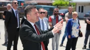 Başkan Dökmeci Personelle Bayramlaştı, İkramiye Müjdesi Verdi