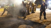 Eskişehir'de gece mesaisi: Şehir uyurken yollar yenileniyor