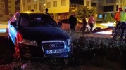 Ara sokaktan çıkan araç seyir halindeki otomobille çarpıştı: 4 yaralı