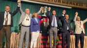 Eskişehirspor Genel Kurulu’nda tarihi an: Siyaset üstü birliktelik kupayla taçlandı