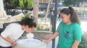Afyon Dinar’da Yarım Asırlık Çeşmelerden Buz Gibi Kaynak Suyu Akıyor