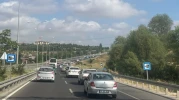 Polisten Hem Kimlik Desteği Hem Trafik Nöbeti