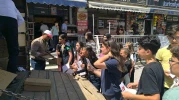 Hem Karne Sevinci Hem Ayakkabı Hediyesi