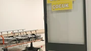 Şehir Hastanesi’nde tepki çeken anlar: “Bir sedyeye bile oturmasına izin vermediler”