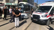 TRAMVAY İLE OTOMOBİL ÇARPIŞTI