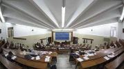 Anadolu Üniversitesi İİBF, Toplam 7 Bölümde  Eğitim Sunuyor