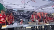 Demokrasi ve Adalet için Helva Dağıttılar