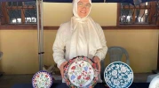 Zeynep Bargı'nın Sabırla İşlediği Çini Sanatı, 950 Derecede Hayat Buluyor