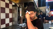Eskişehir'de döner ustaları, aşırı sıcaklarda ocak başında zorlu mesai yapıyorlar
